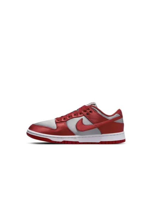 W Dunk Low Ess Snkr - Medium Grey Varsity Red